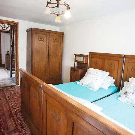 Villa 603 *